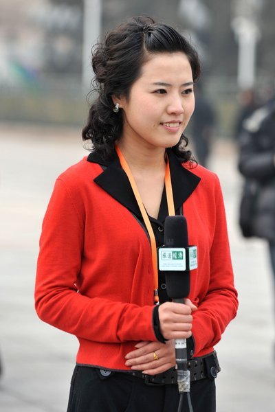 图集两会特写美女记者身影