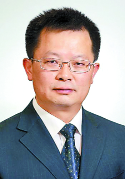 李兴荣,男,汉族,1966年12月生,大学学历,中共党员,1989年7月参加工作.