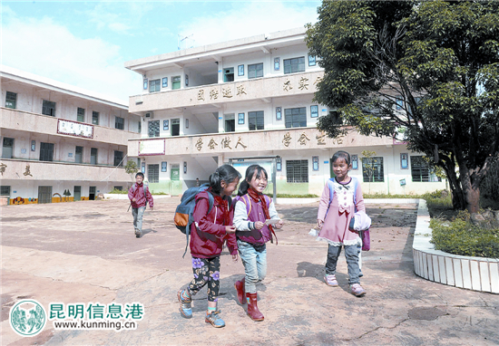 扶贫忠魂永驻“红土地”：追记昆明扶贫驻村干部刘军