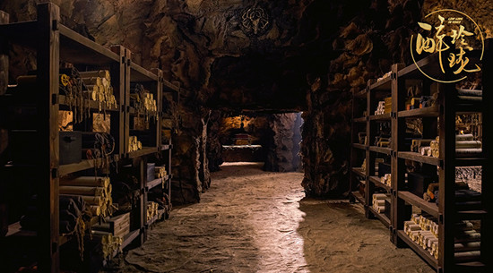 人工实景搭建的拍摄场景，一砖一木皆心血