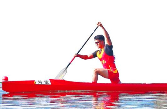 皮划艇比赛现场(图/周灿)