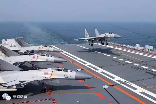 图集5年前辽宁舰上首次成功起降歼15舰载机这些瞬间你还记得吗