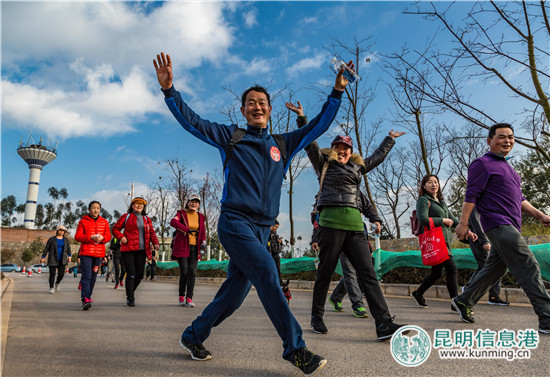 安宁太平健康跑和美丽旗袍秀拉启迎新年大幕