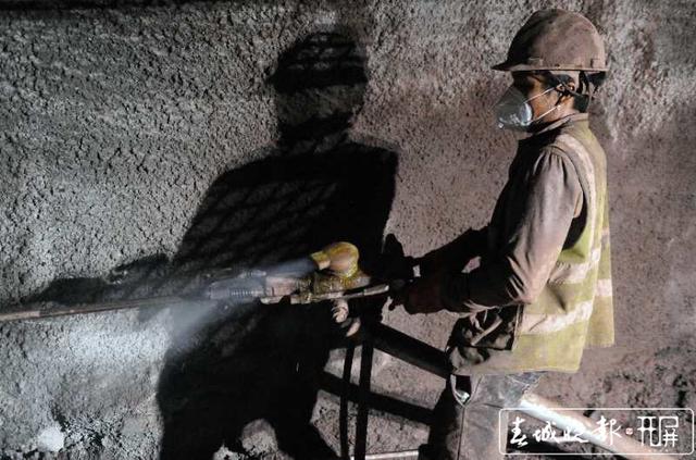 昆楚高速公路扩建工程